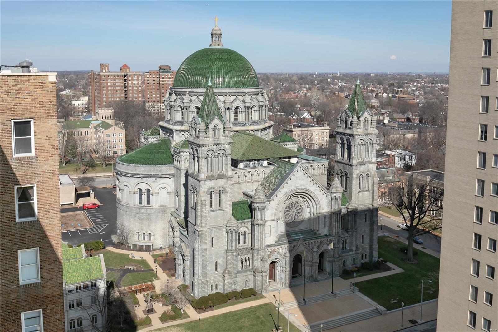 4440 Lindell Boulevard Unit: 801