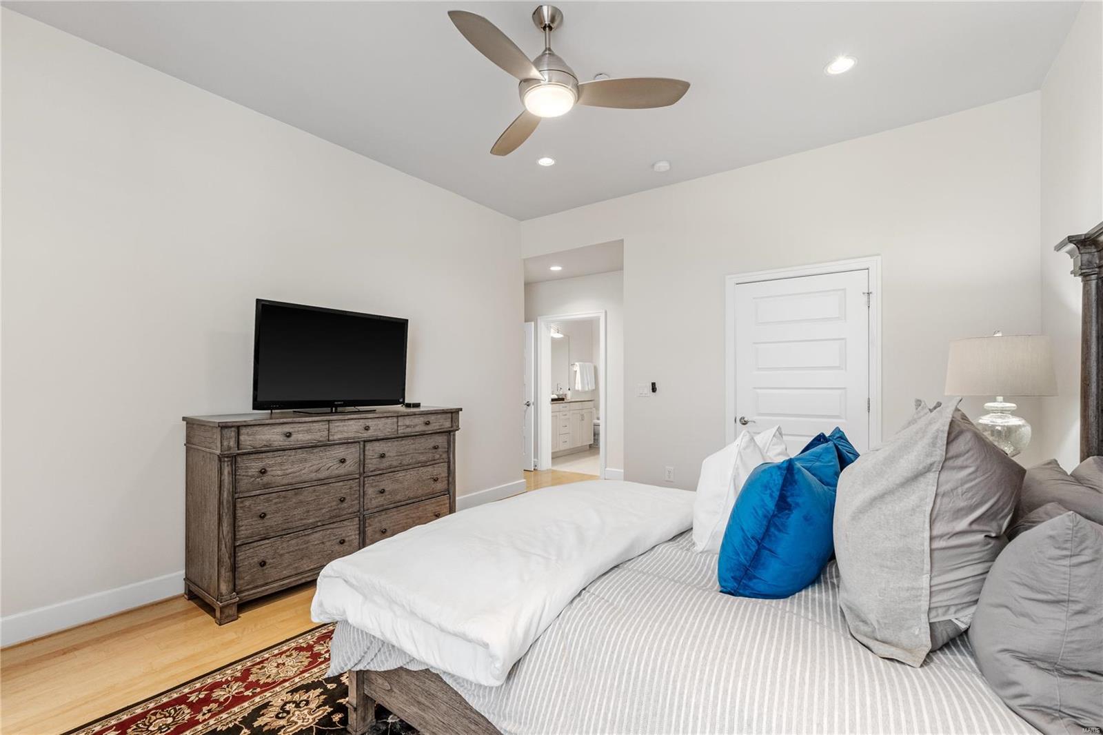 7542 Cromwell Drive Unit: 2B