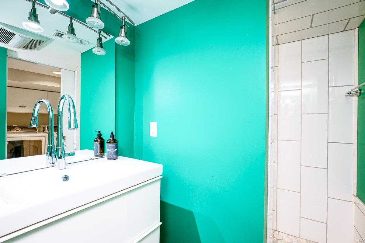 7438 Teasdale Avenue