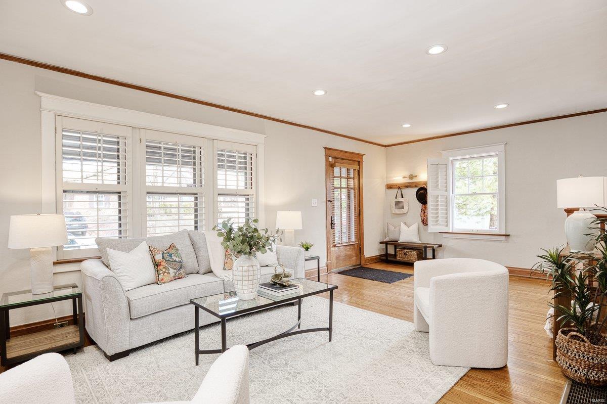 7438 Teasdale Avenue