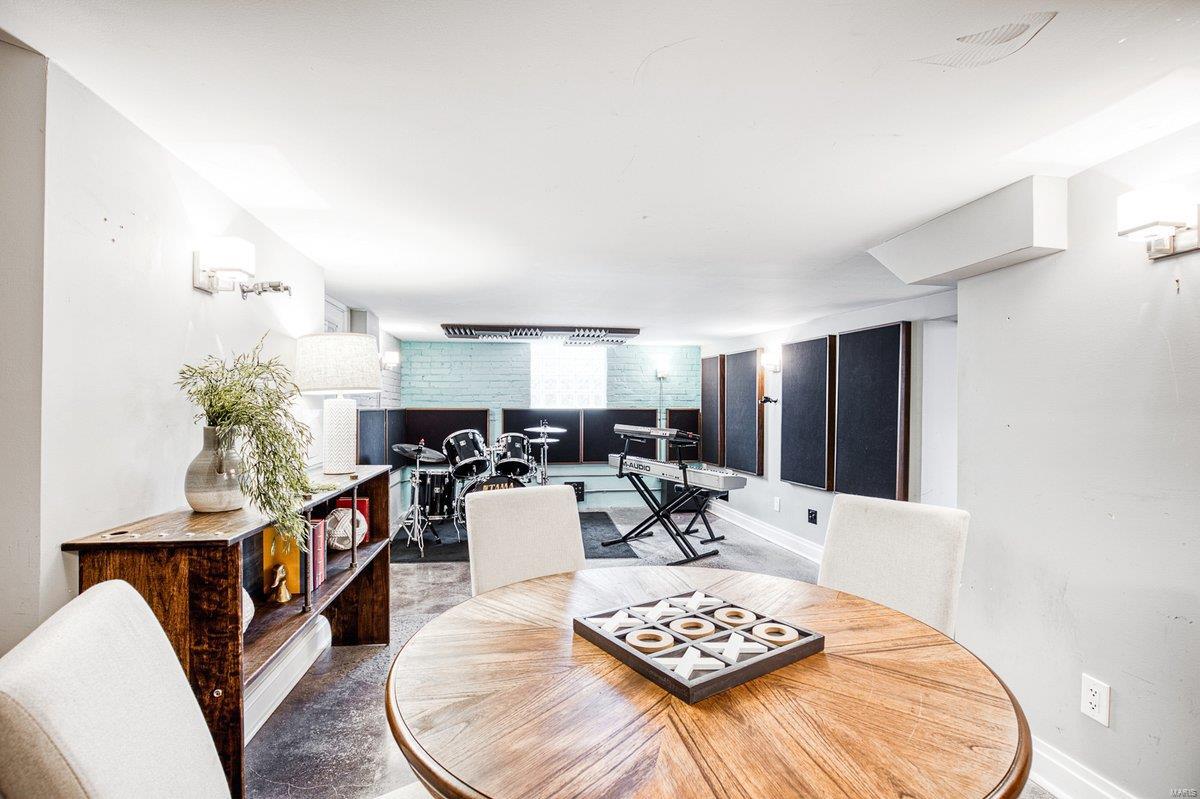 7438 Teasdale Avenue