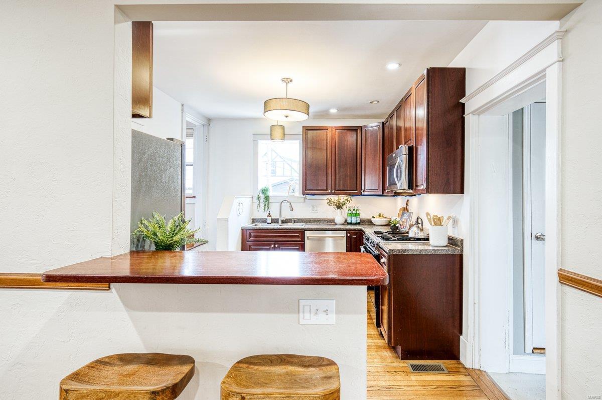 7438 Teasdale Avenue