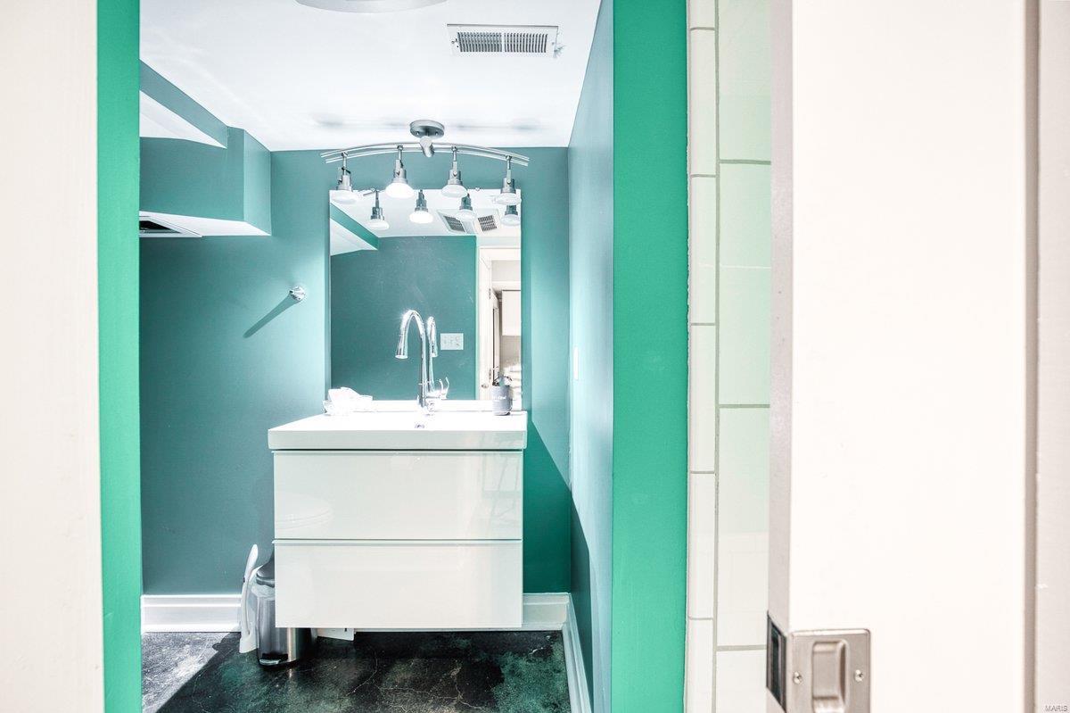 7438 Teasdale Avenue