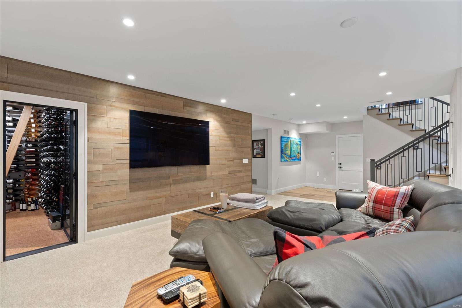 8141 Stratford Drive