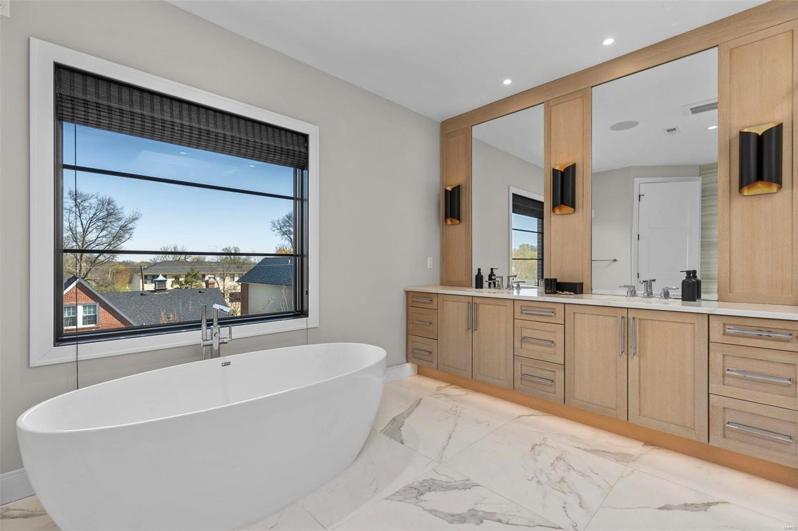 8141 Stratford Drive