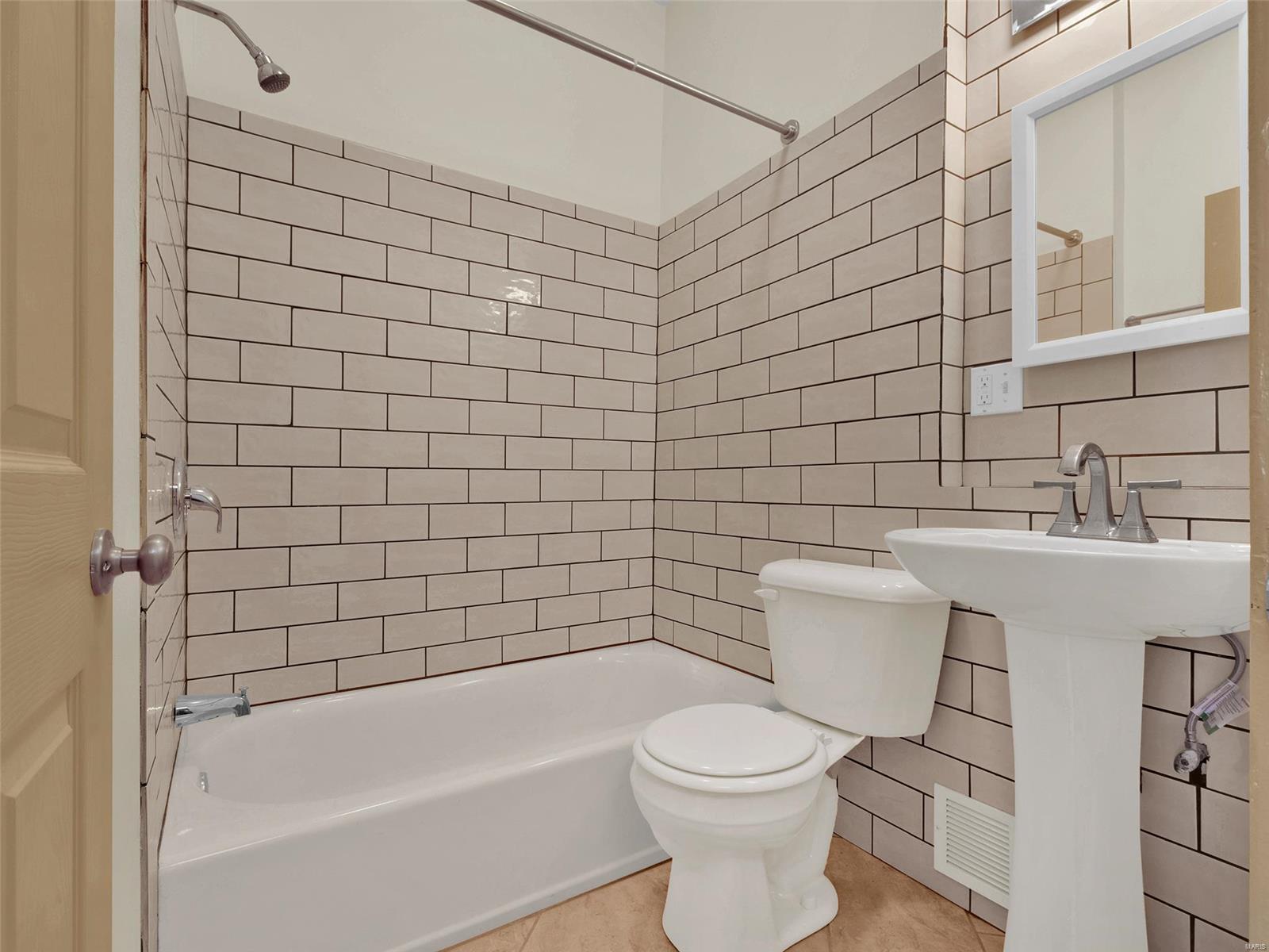 7900 Pennsylvania Avenue