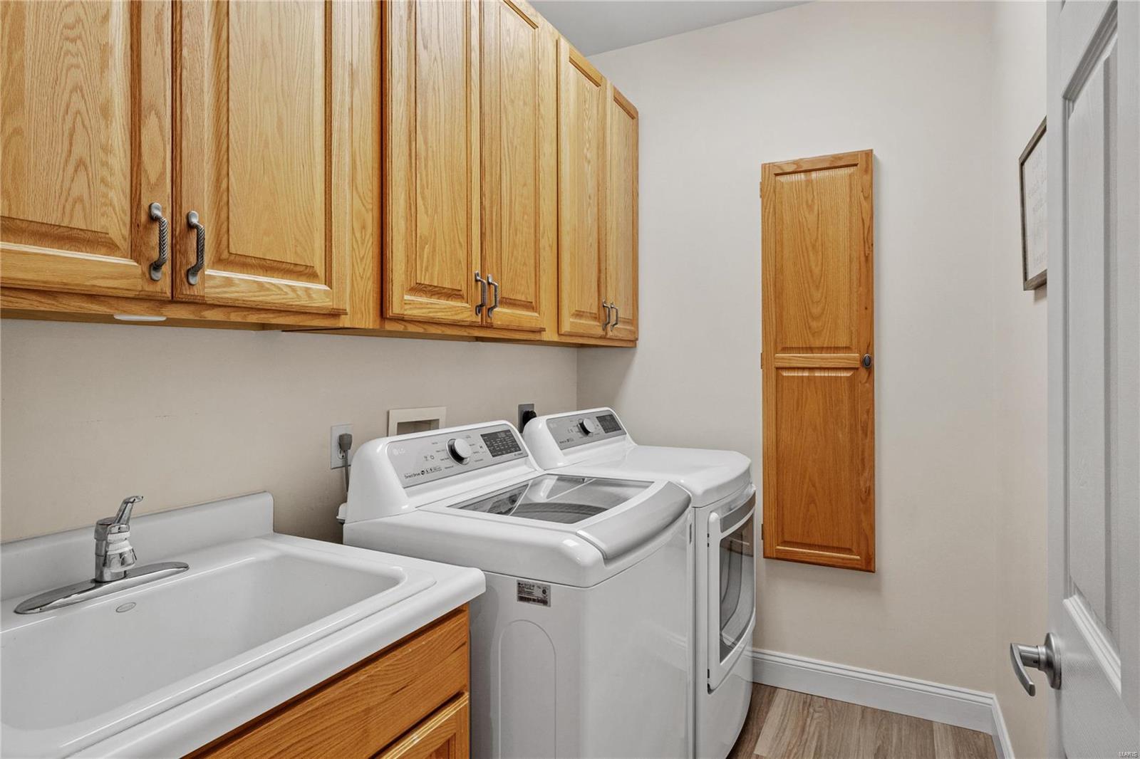 1037 Speckledwood Manor Court