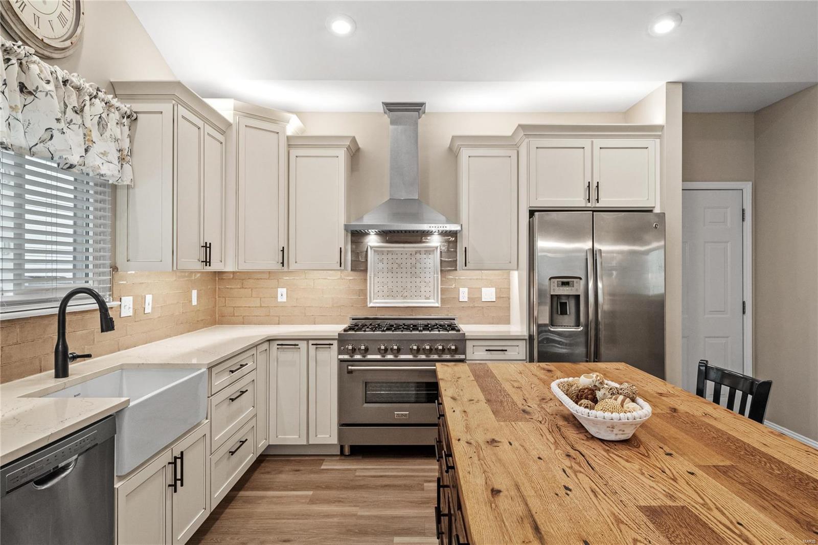 1037 Speckledwood Manor Court