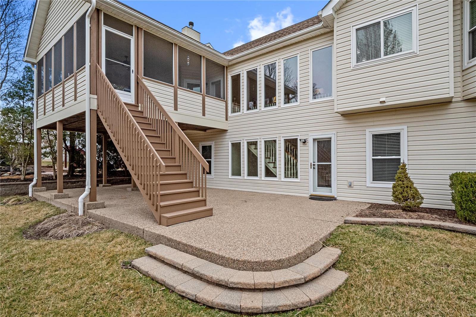 1037 Speckledwood Manor Court