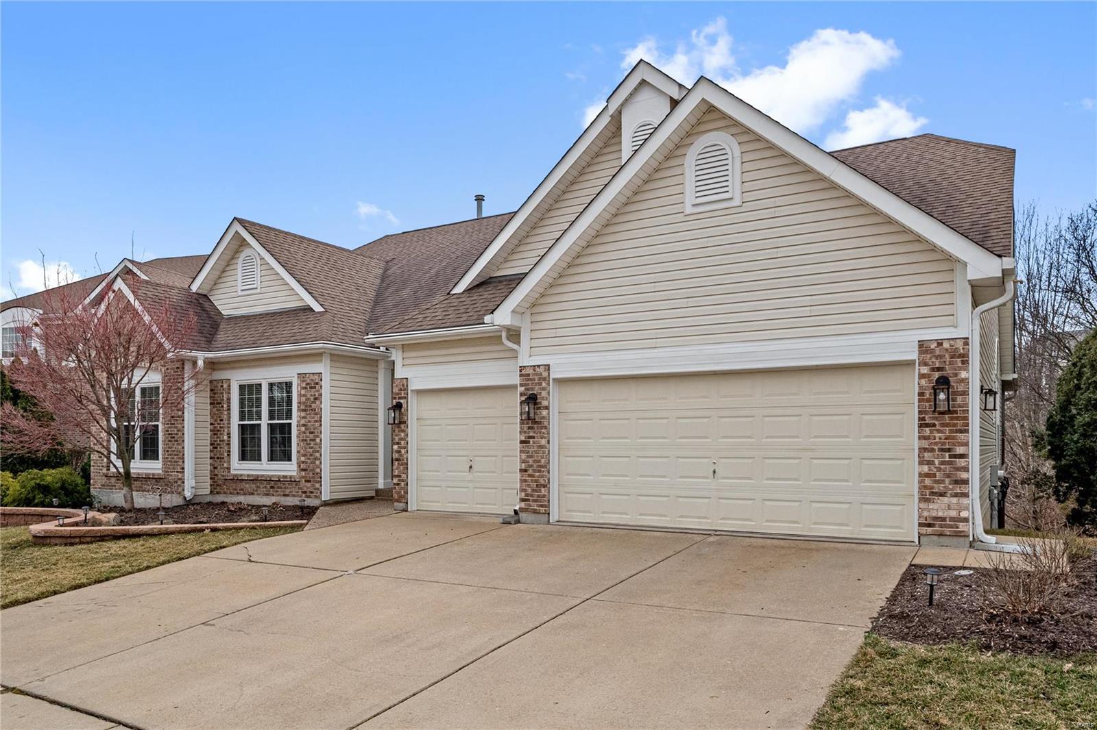 1037 Speckledwood Manor Court