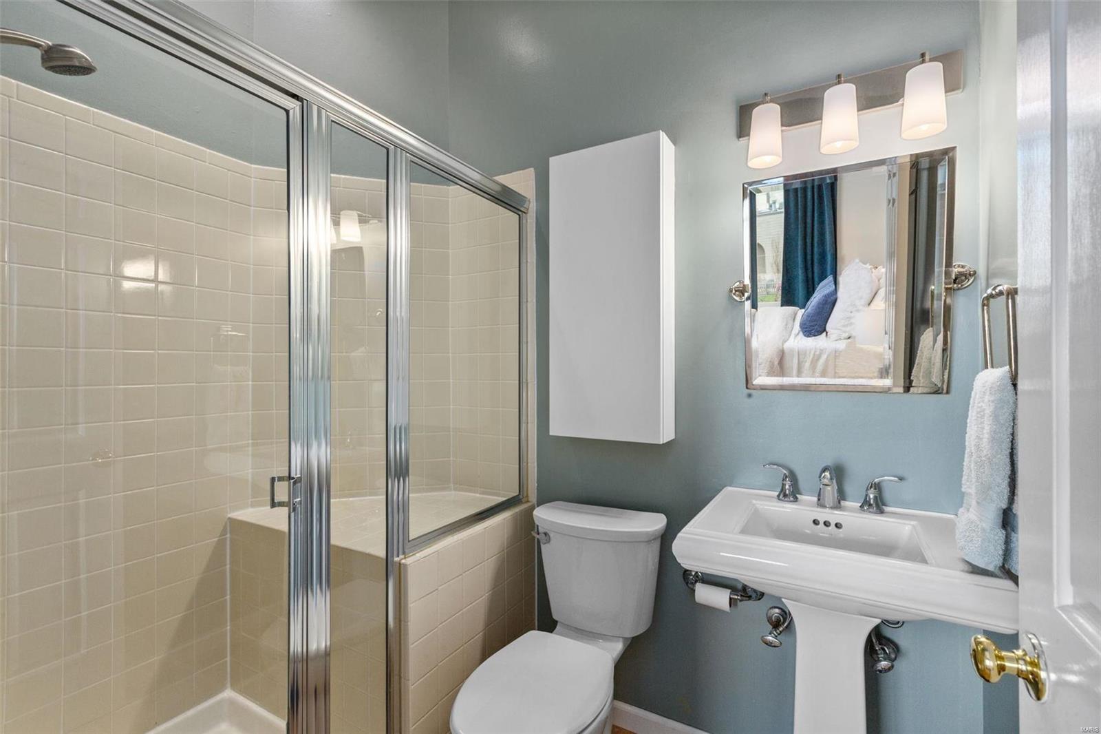 4328 Maryland Avenue Unit: 5