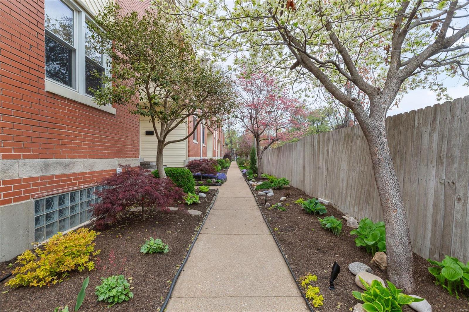 4328 Maryland Avenue Unit: 5