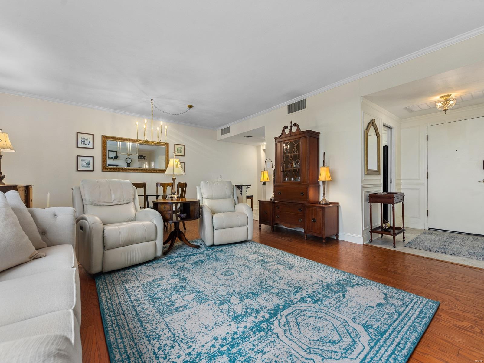 200 S Brentwood Boulevard S Unit: 6C