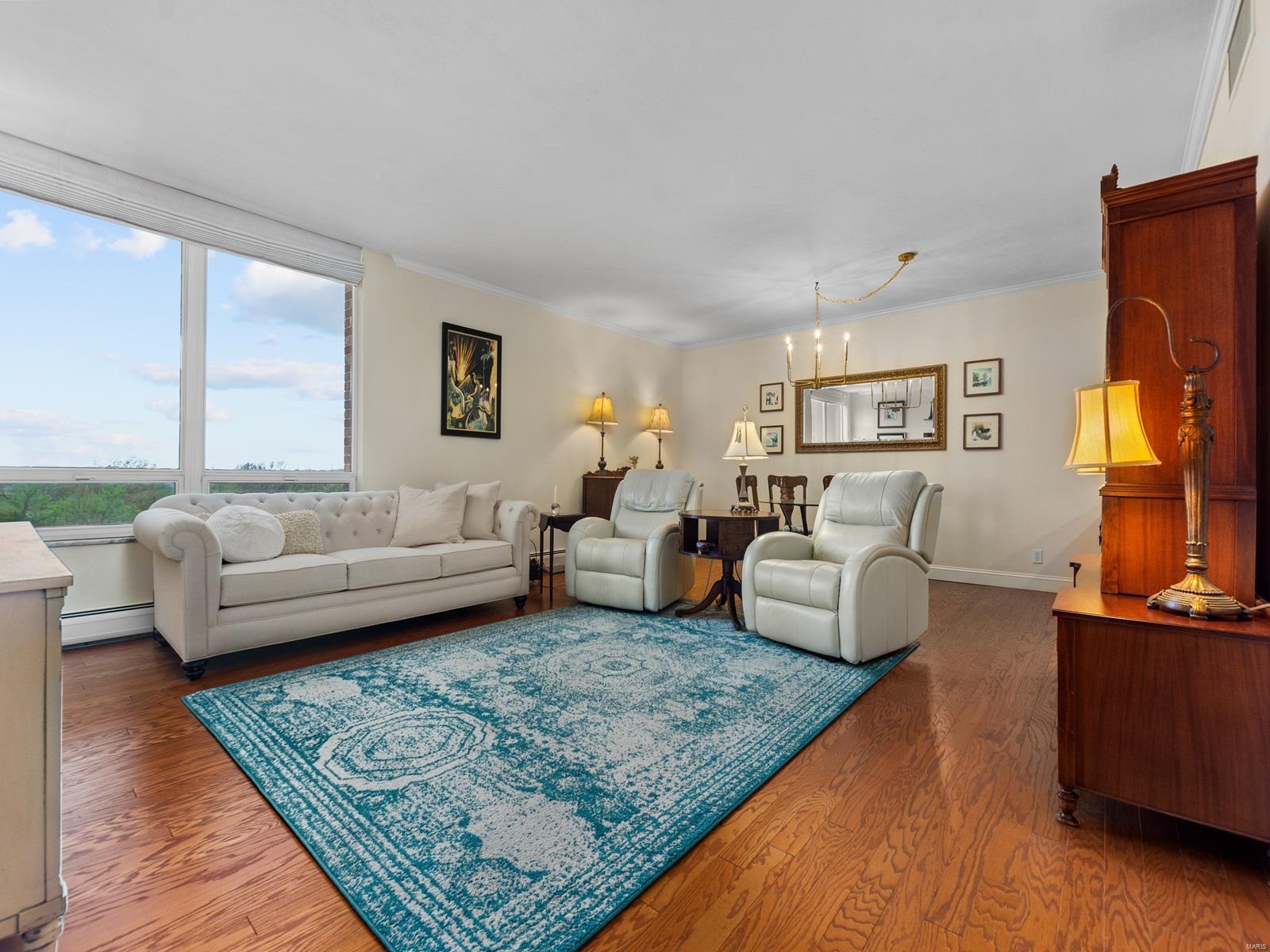 200 S Brentwood Boulevard S Unit: 6C