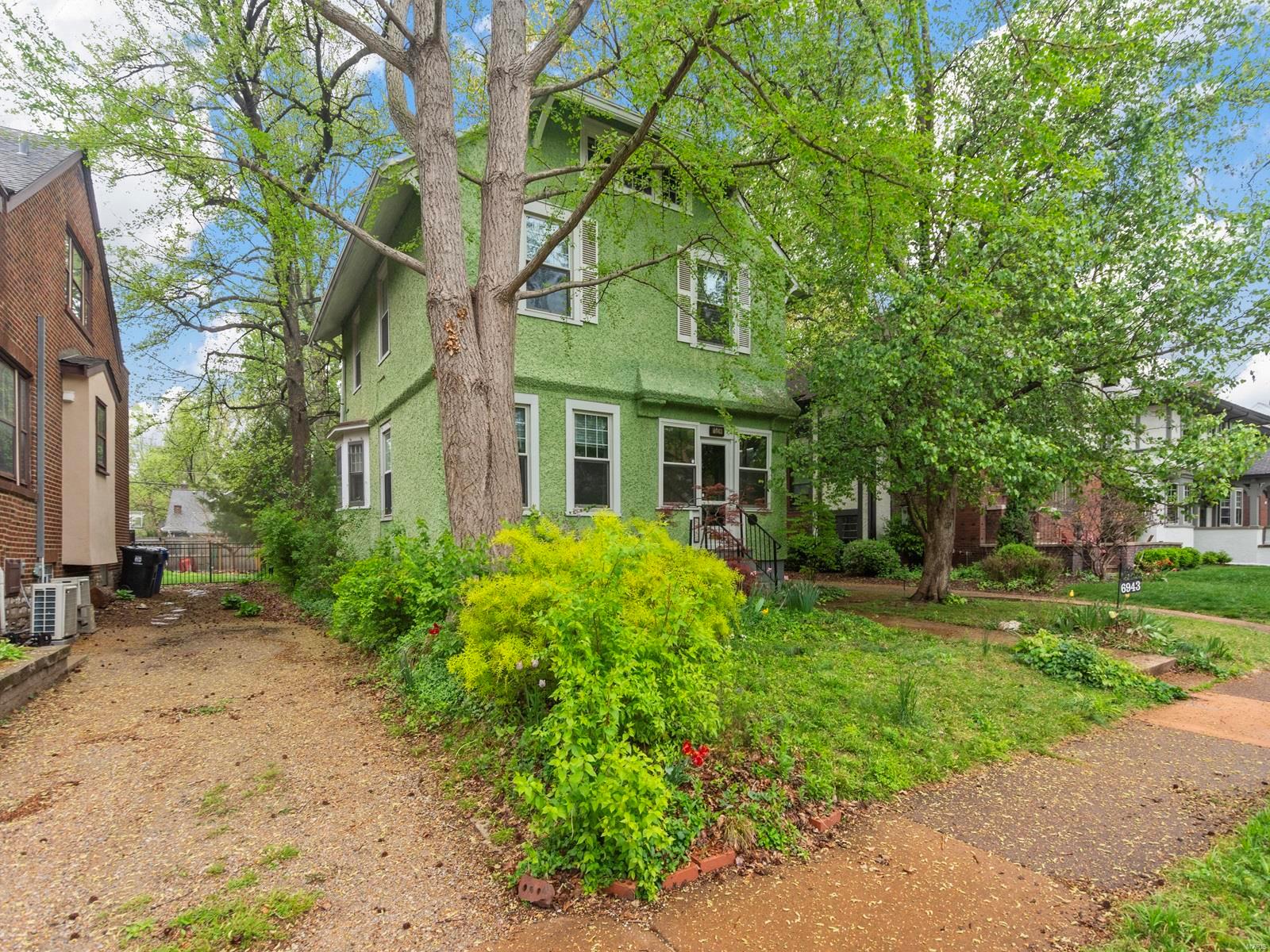 6943 Amherst Avenue