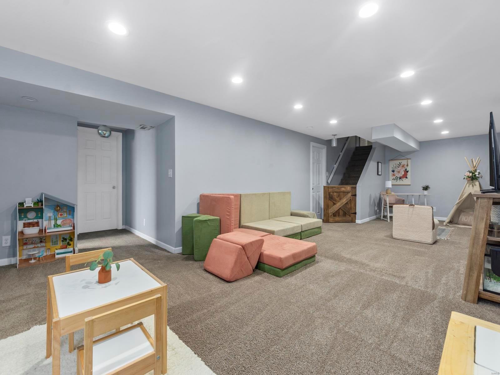 1294 Golden Gate Lane