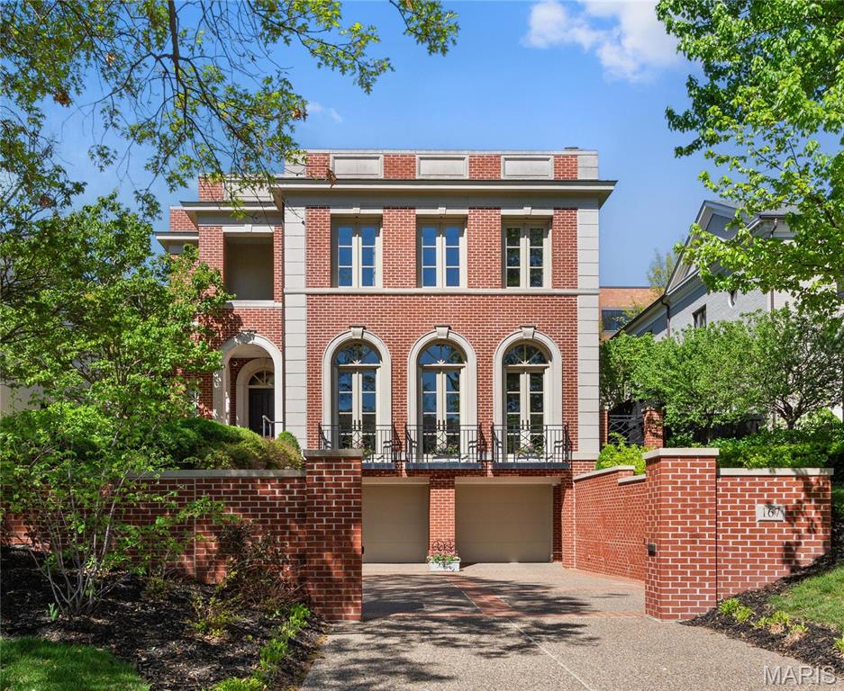 167 N Central Avenue