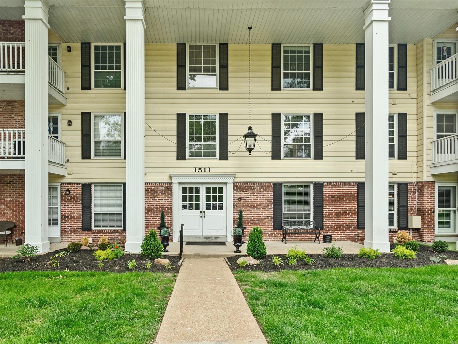 1511 Hampton Hall Drive Unit: 16