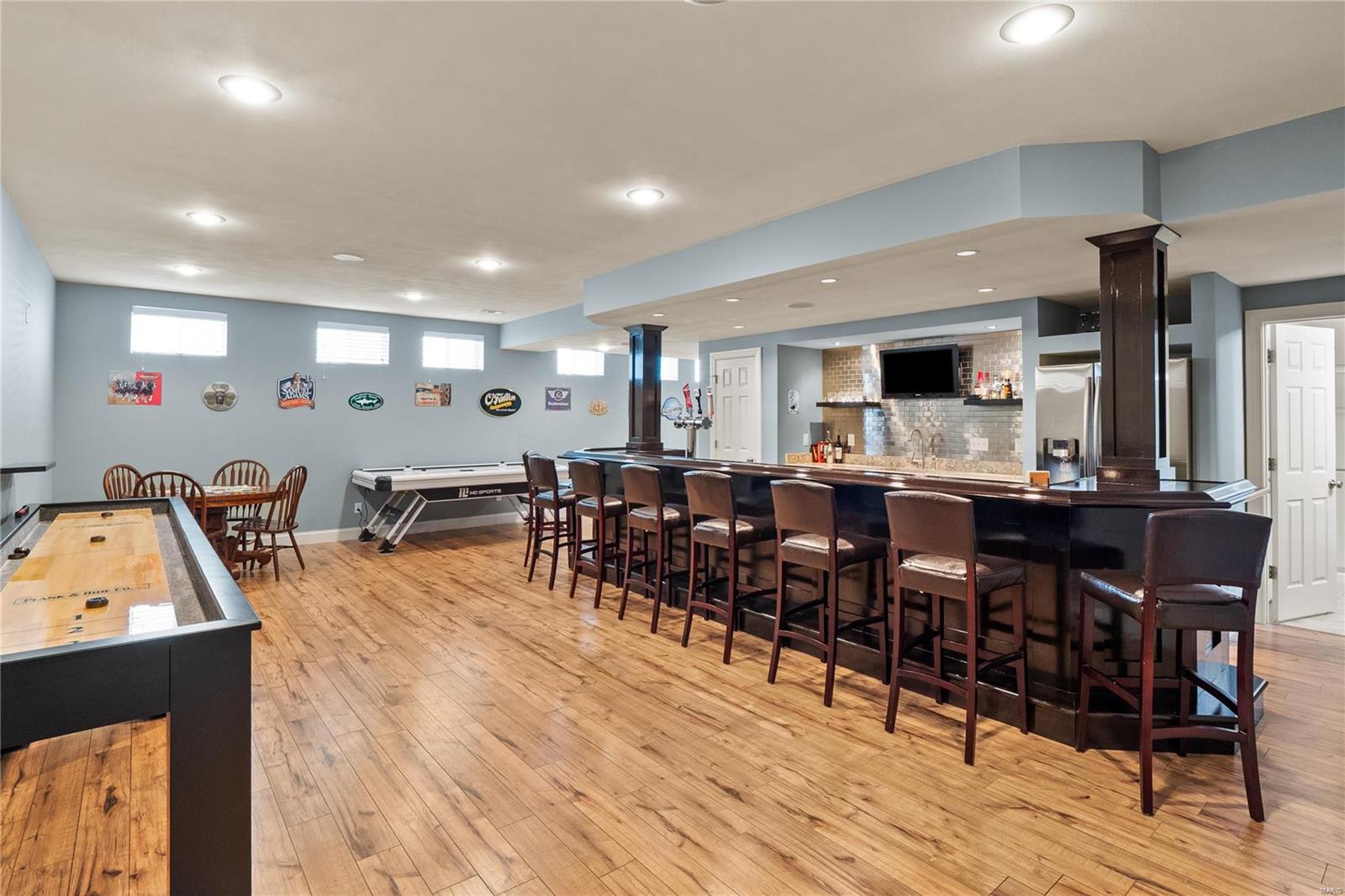 1100 Renfrew Lane