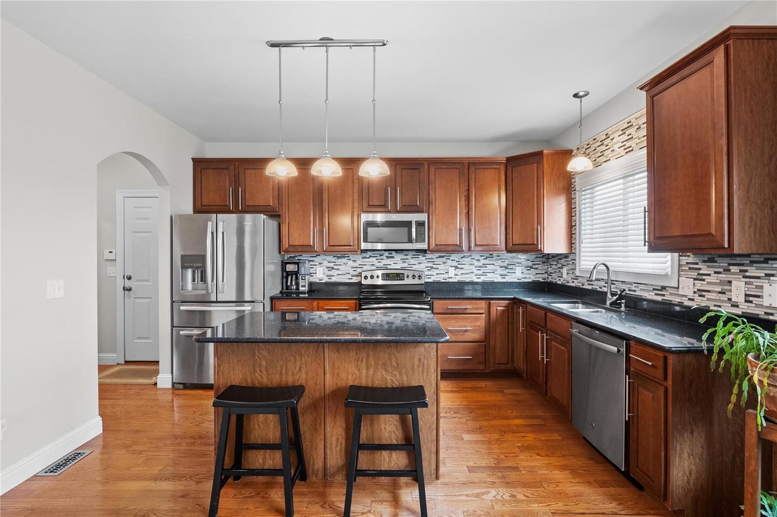 1100 Renfrew Lane