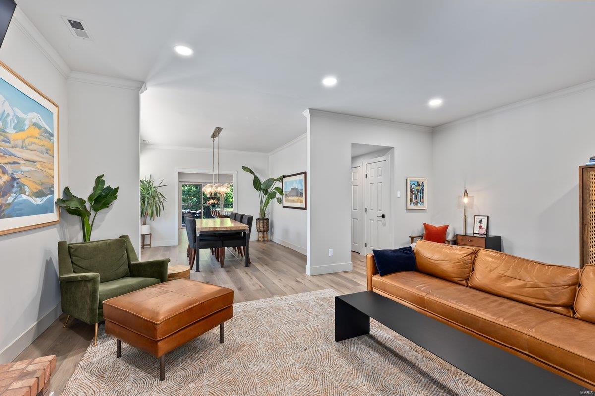 8031 Kingsbury Boulevard