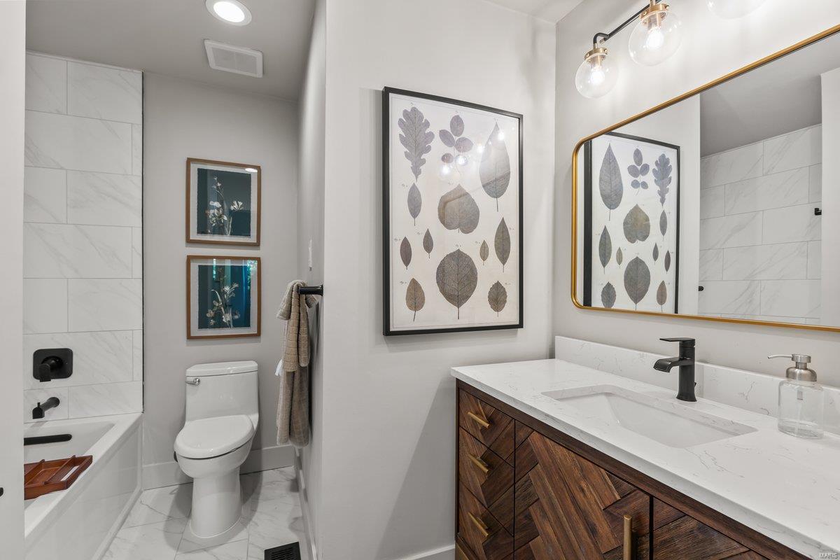 8031 Kingsbury Boulevard