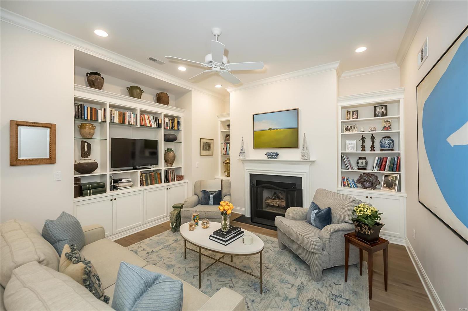 325 North Meramec Avenue Unit: 25