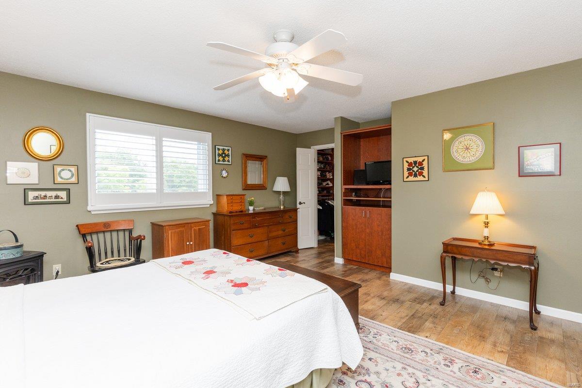 2210 Viewroyal Drive