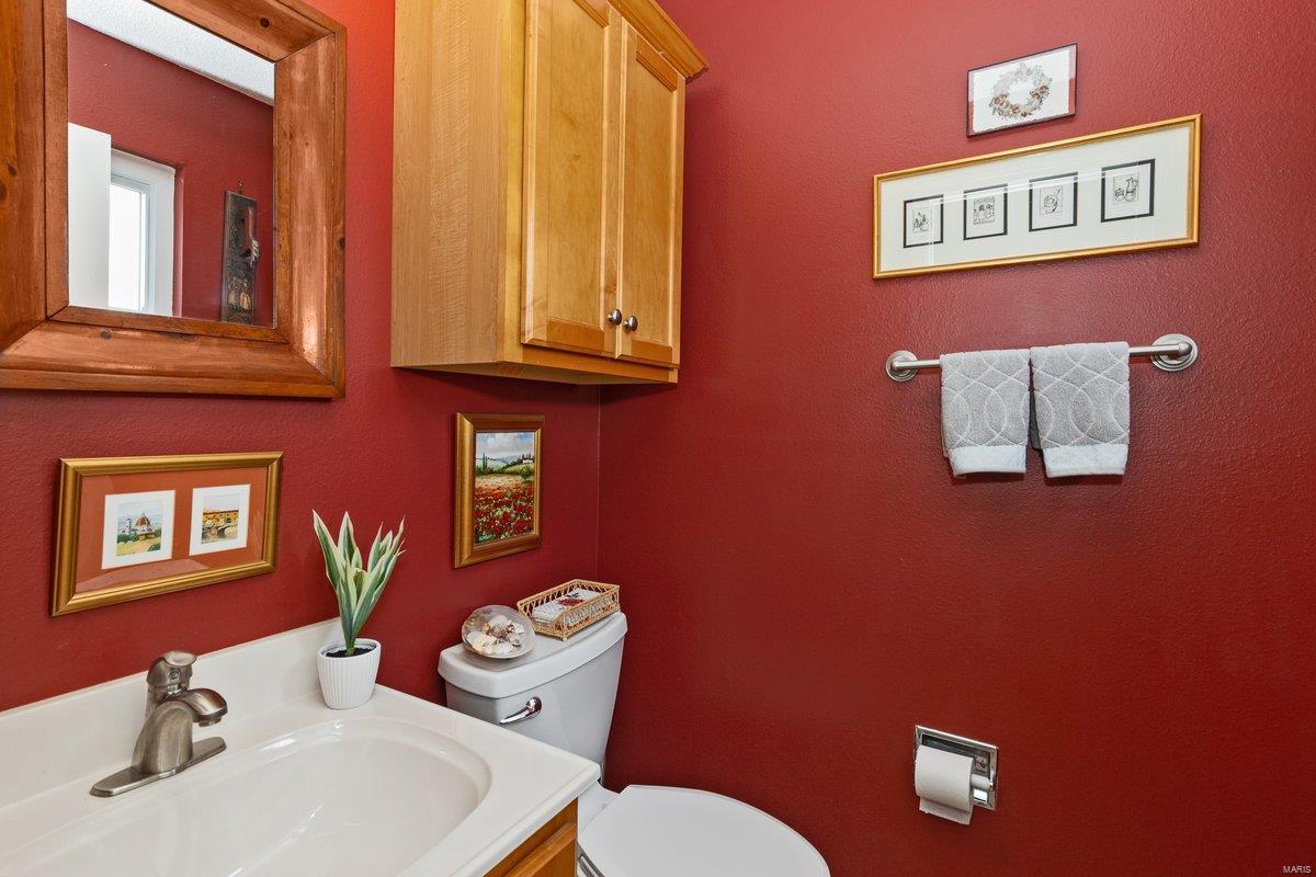 2210 Viewroyal Drive