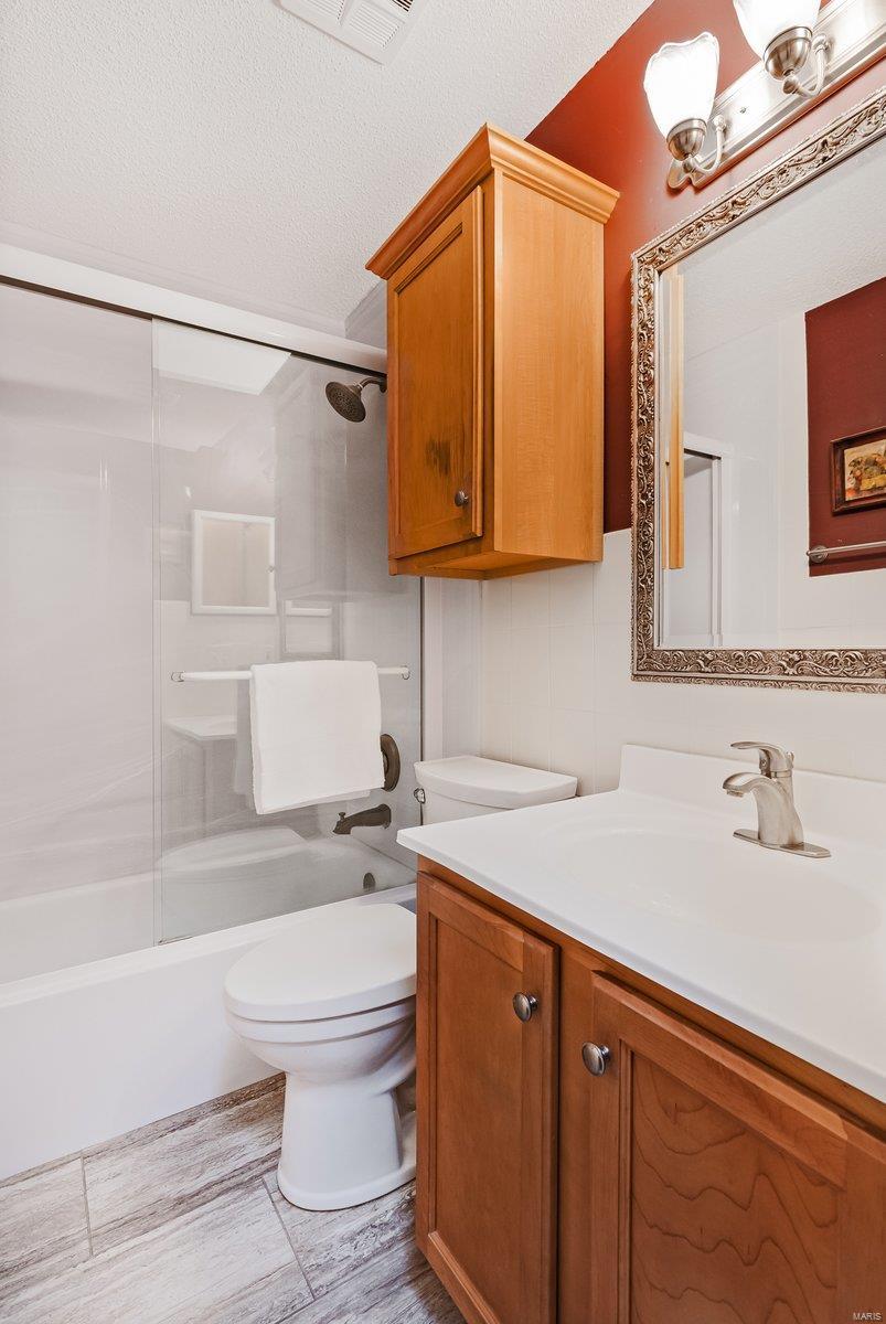 2210 Viewroyal Drive