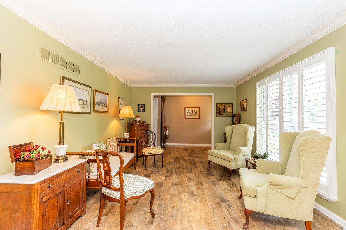 2210 Viewroyal Drive