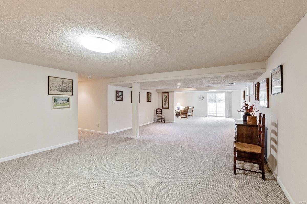 2210 Viewroyal Drive