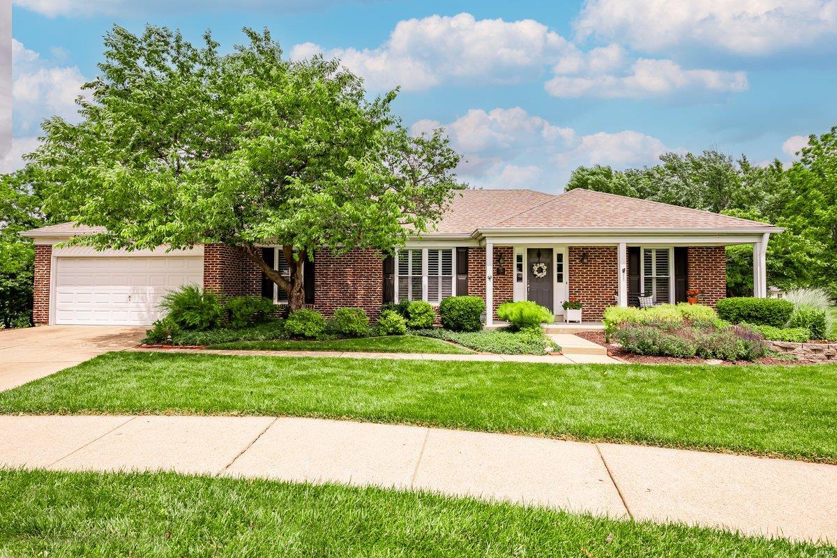 2210 Viewroyal Drive