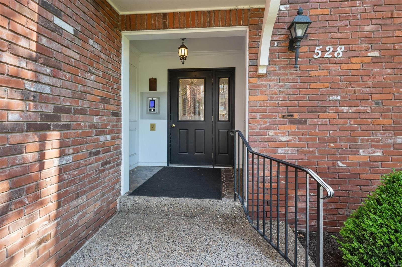 528 N Kirkwood Road Unit: 3C