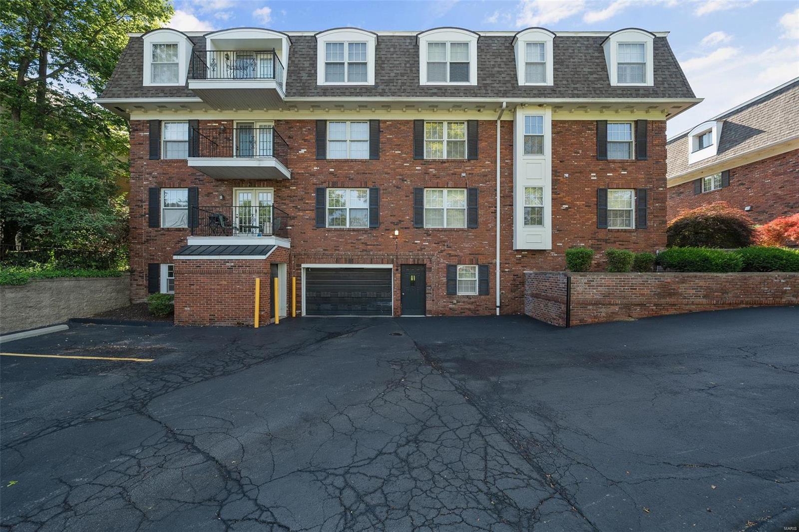 528 N Kirkwood Road Unit: 3C