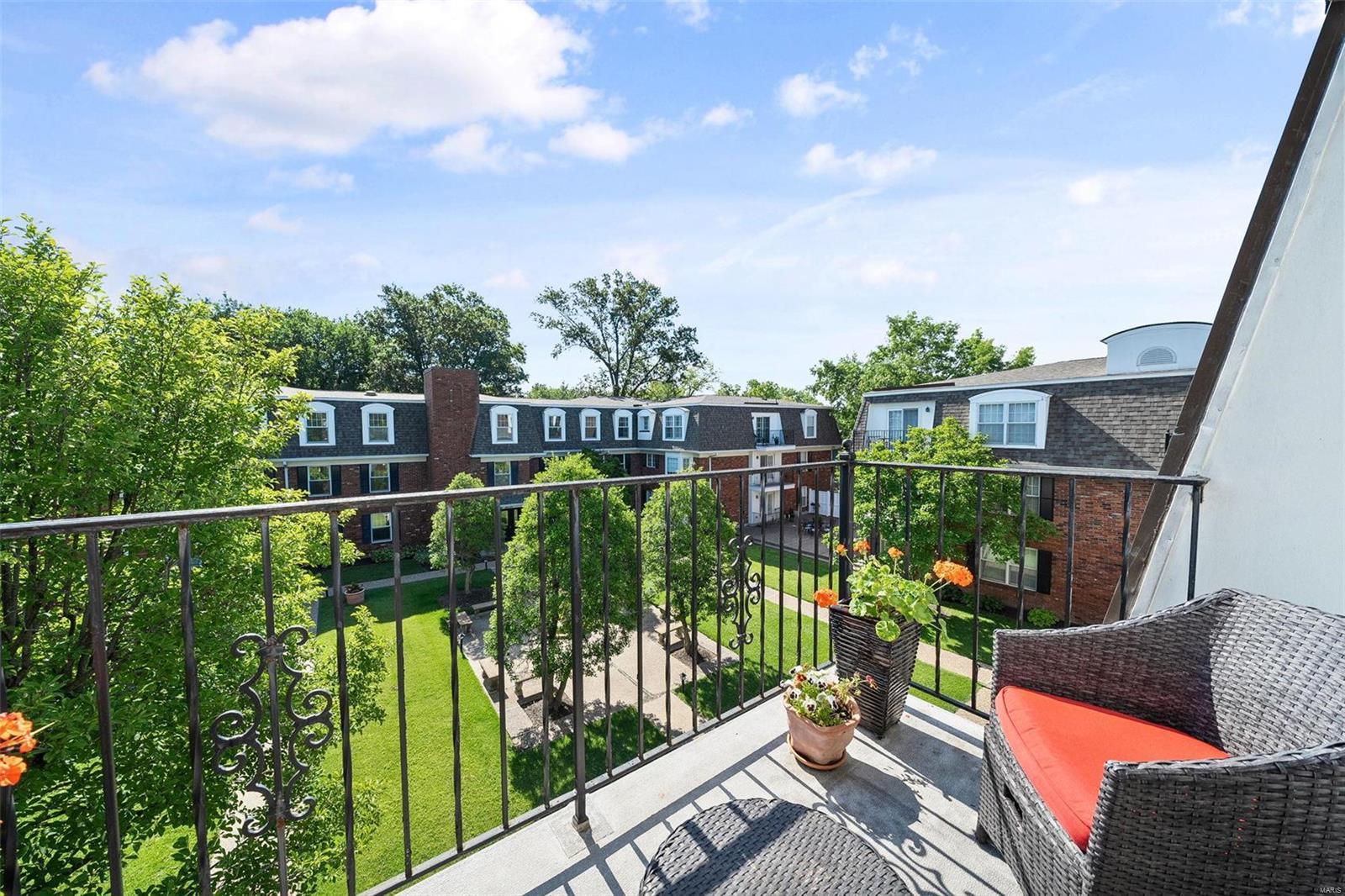 528 N Kirkwood Road Unit: 3C