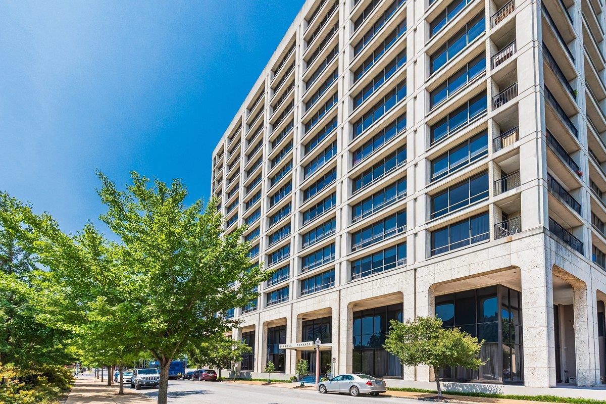 4501 Lindell Boulevard Unit: 4D