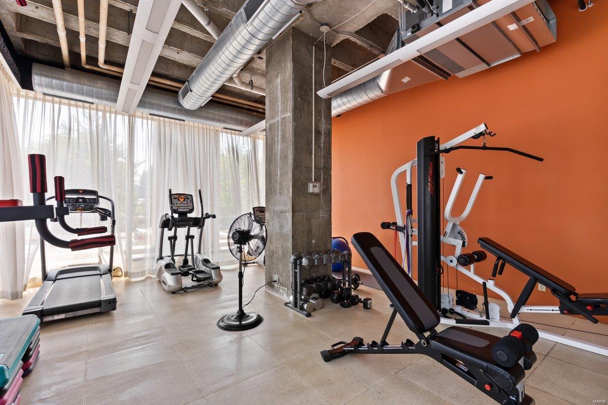 4501 Lindell Boulevard Unit: 4D