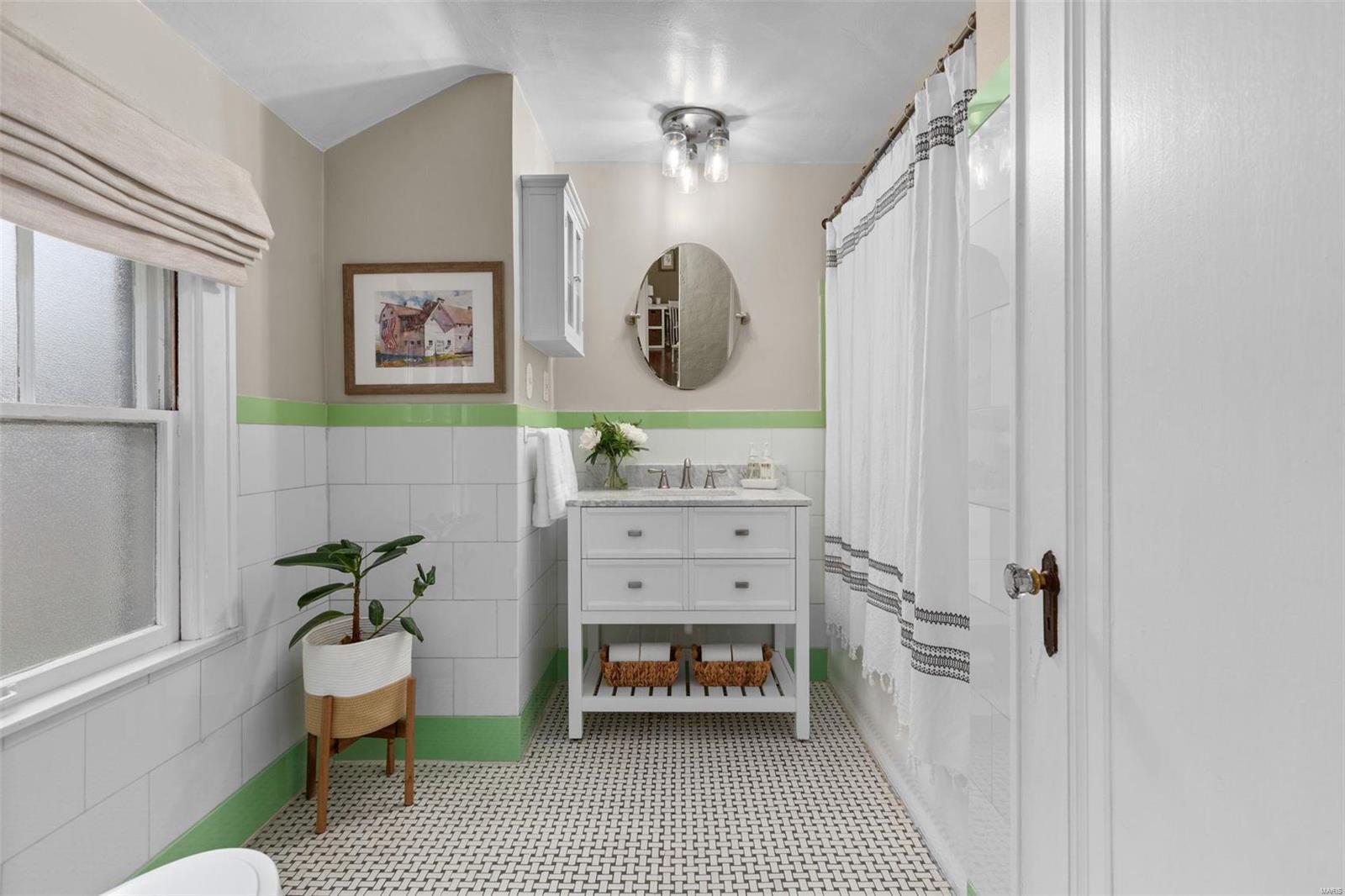 7611 Lindbergh Drive