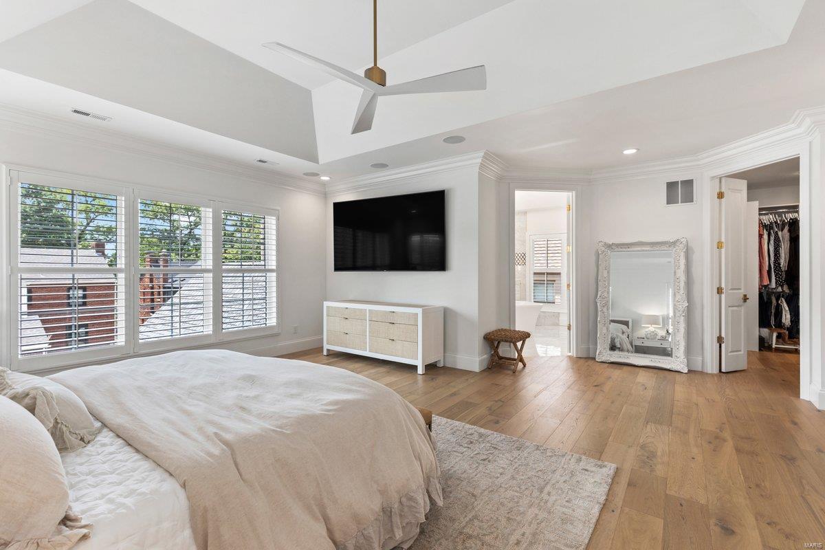 8140 Kingsbury Boulevard