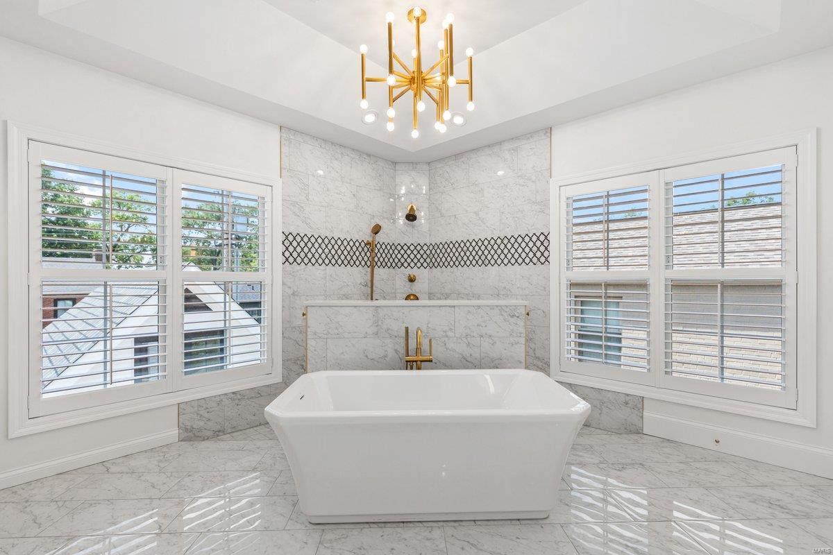 8140 Kingsbury Boulevard