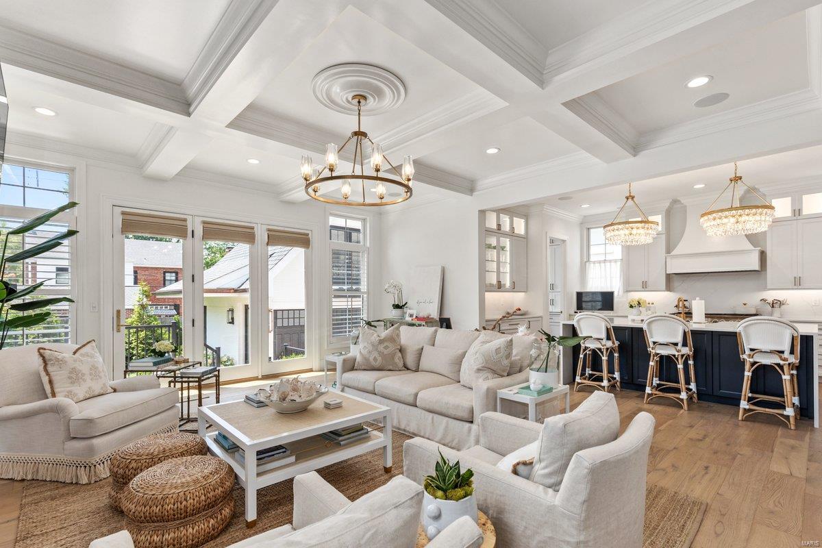 8140 Kingsbury Boulevard