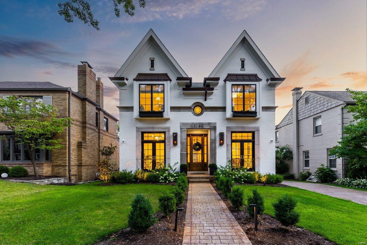 8140 Kingsbury Boulevard