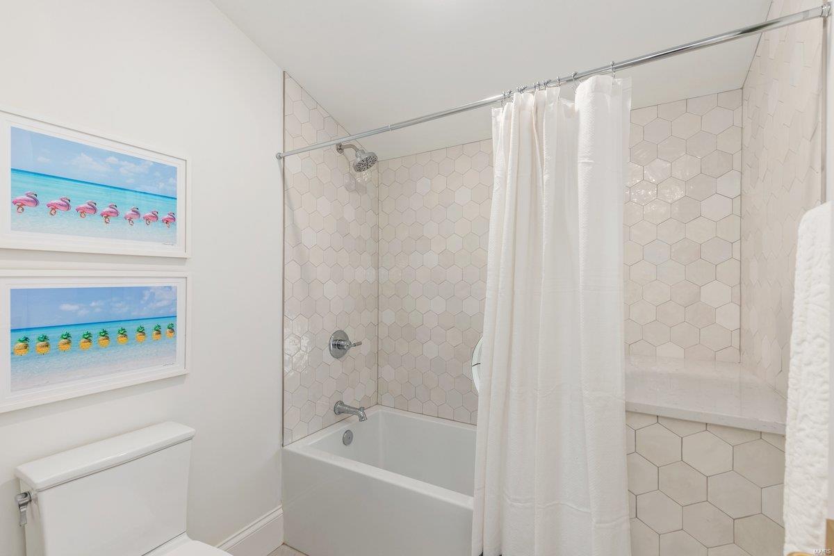 8140 Kingsbury Boulevard