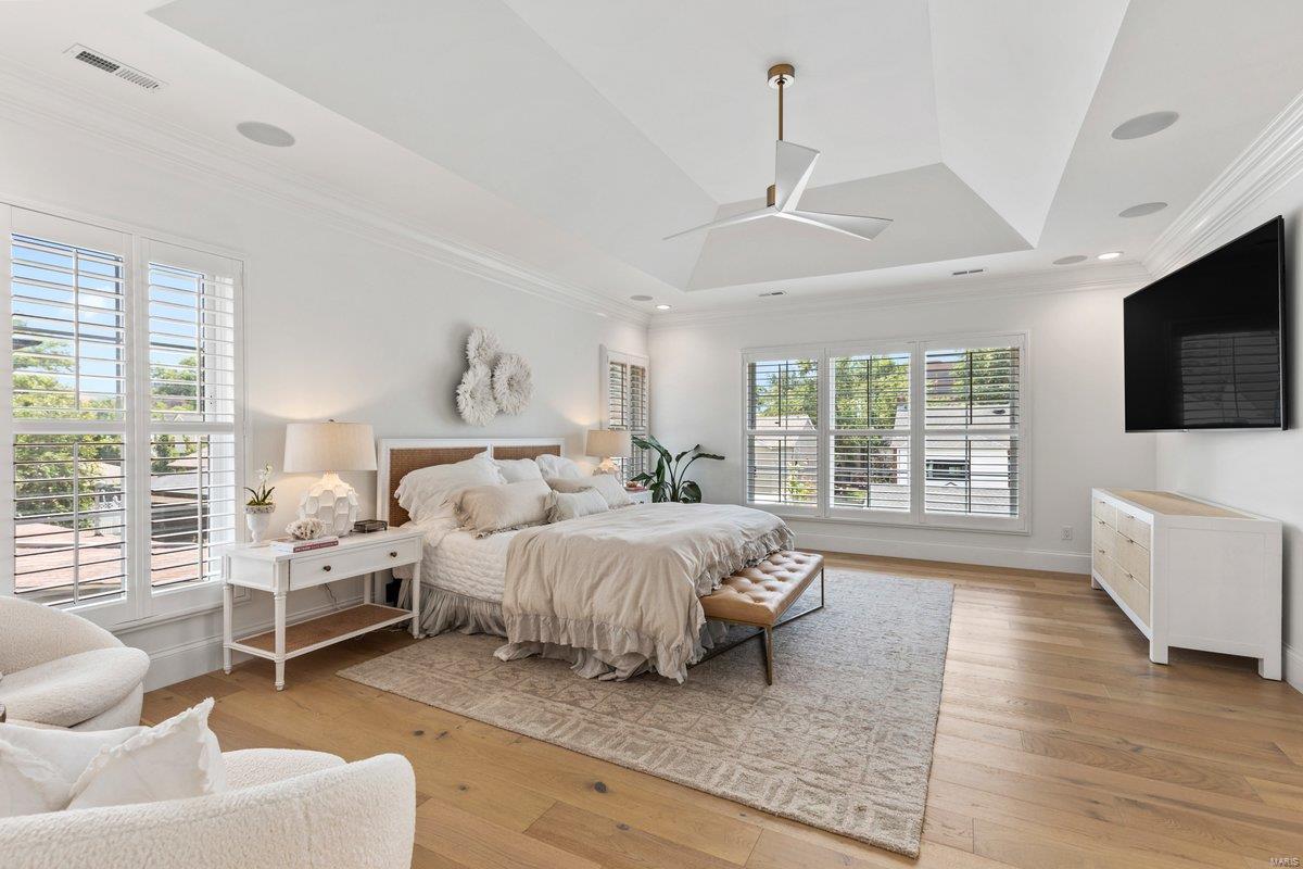 8140 Kingsbury Boulevard