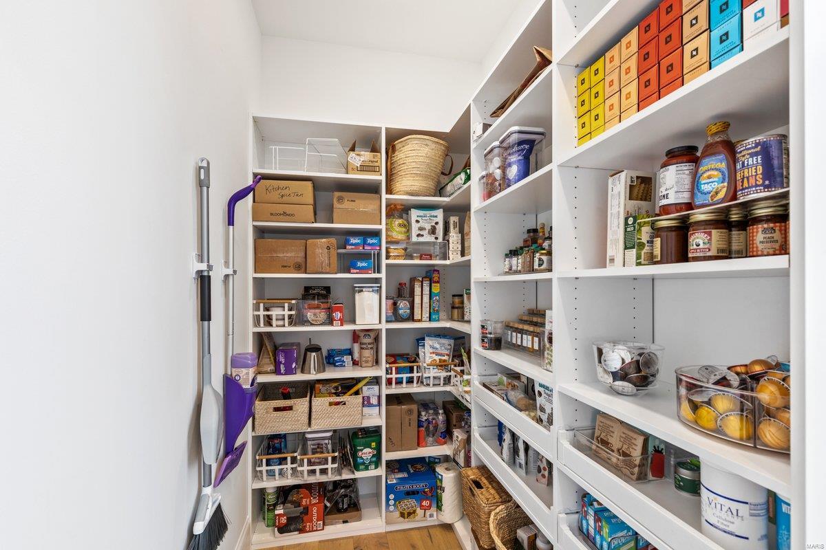 8140 Kingsbury Boulevard