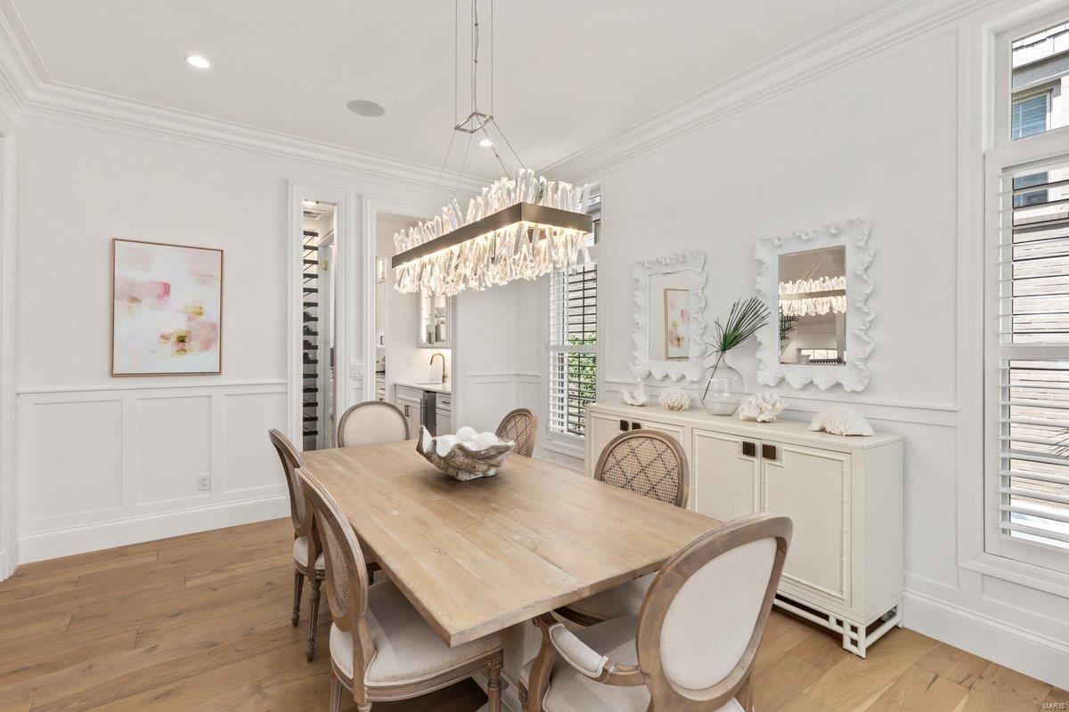 8140 Kingsbury Boulevard