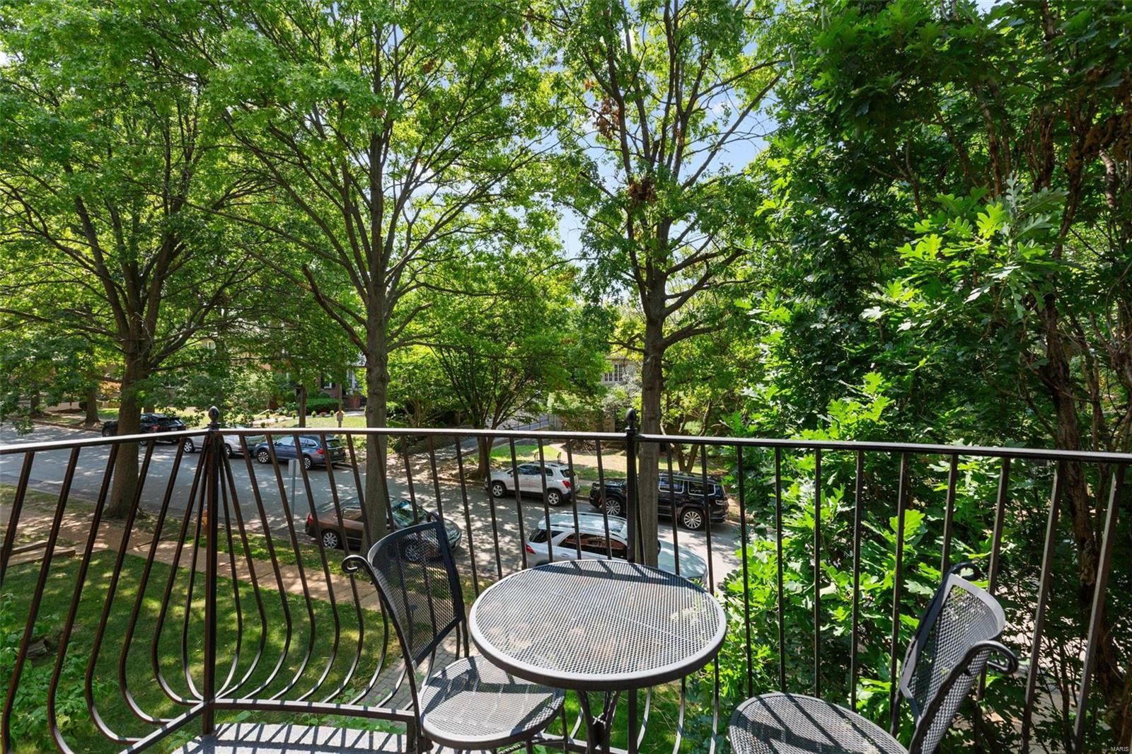 7527 Oxford Drive Unit: 2W