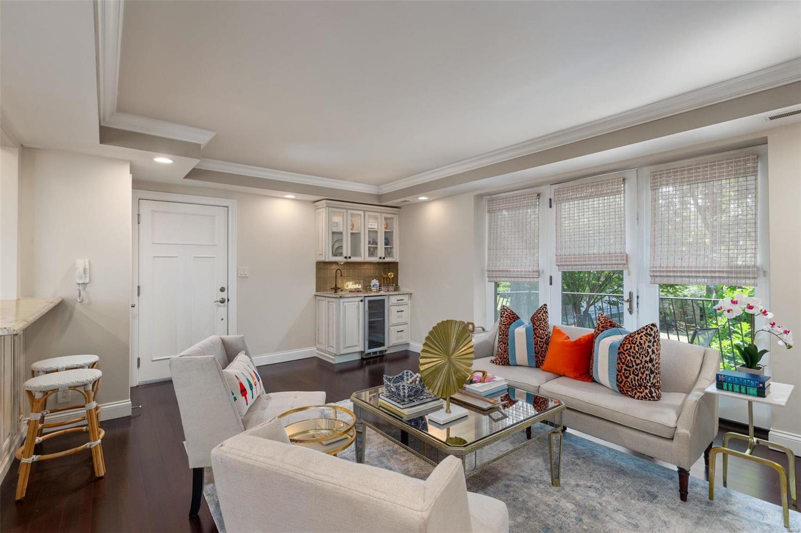 7527 Oxford Drive Unit: 2W