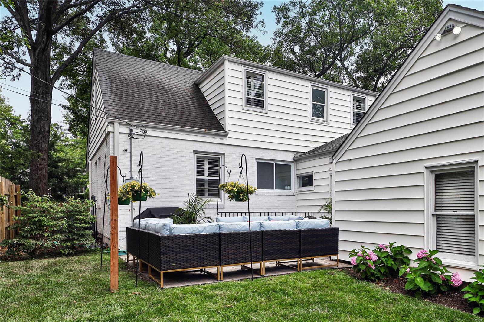 960 Rochdale Drive